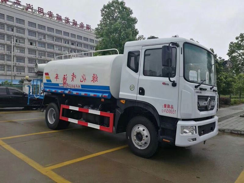 12����12�����|�L(f��ng)������D9�G����ˮ܇�r(ji��)��DƬ