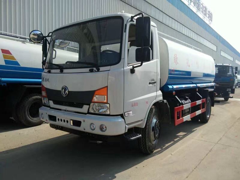 10噸(10方)東風(fēng)嘉運(yùn)綠化灑水車圖片 10噸(10方)東風(fēng)嘉運(yùn)綠化灑水車圖片