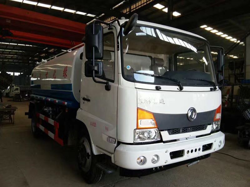 10噸灑水車轉(zhuǎn)讓_二手灑水車交易市場(chǎng)_10噸(10方)東風(fēng)嘉運(yùn)綠化灑水車價(jià)格3