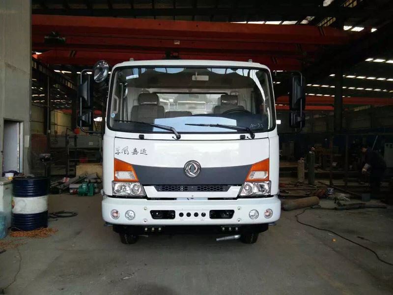 10噸灑水車轉(zhuǎn)讓_二手灑水車交易市場(chǎng)_10噸(10方)東風(fēng)嘉運(yùn)綠化灑水車價(jià)格4