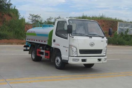 小型灑水車多少錢_解放2噸藍(lán)牌小型灑水車3