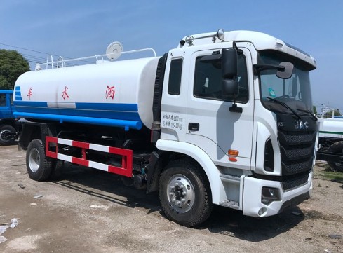 江淮格爾發(fā)(K5)12噸灑水車圖片 江淮格爾發(fā)(K5)12噸灑水車圖片