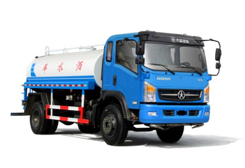 大運(yùn)征途12噸灑水車(chē)圖片 大運(yùn)征途12噸灑水車(chē)圖片
