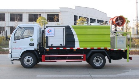 5噸東風(fēng)多利卡藍(lán)牌霧炮車圖片 5噸東風(fēng)多利卡藍(lán)牌霧炮車圖片