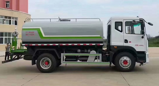 國(guó)六12方東風(fēng)多利卡D9灑水車圖片 國(guó)六12方東風(fēng)多利卡D9灑水車圖片