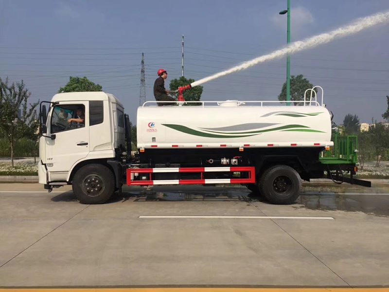 �|�L���\������ˮ܇�DƬ