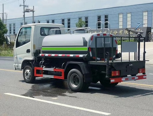 國(guó)六3方凱馬K3柴油版藍(lán)牌灑水車 國(guó)六3方凱馬K3柴油版藍(lán)牌灑水車