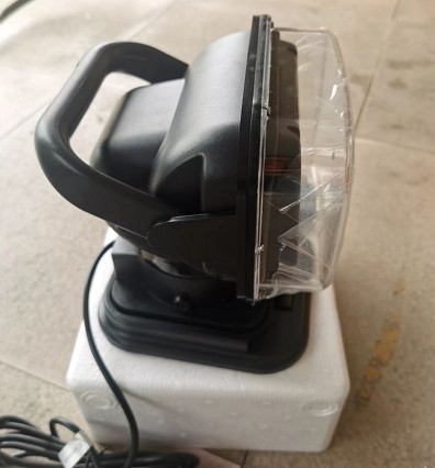 ����܇(ch��)�ۯB�b���������෽λ�DƬ