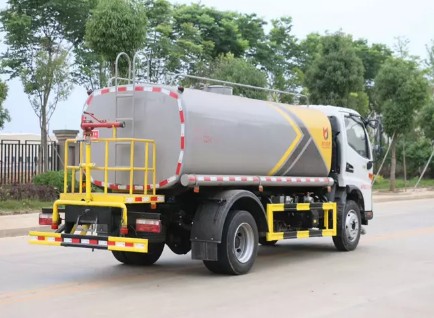 ����8-10�������E⏞�ˮ܇�DƬ