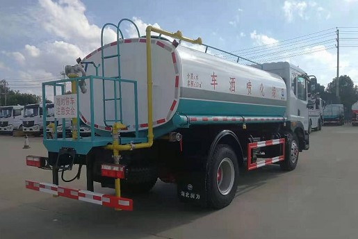 ������(r��n)��16���|�L(f��ng)������D9��ˮ܇