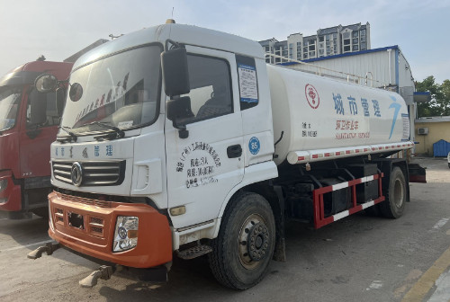 二手國(guó)五東風(fēng)隨專(zhuān)15方灑水車(chē) 二手國(guó)五東風(fēng)隨專(zhuān)15方灑水車(chē)
