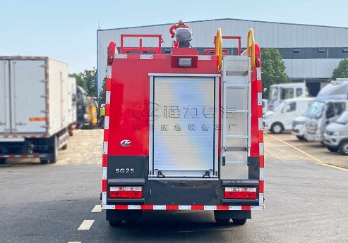 �����|�LС������2.5����ˮ������܇